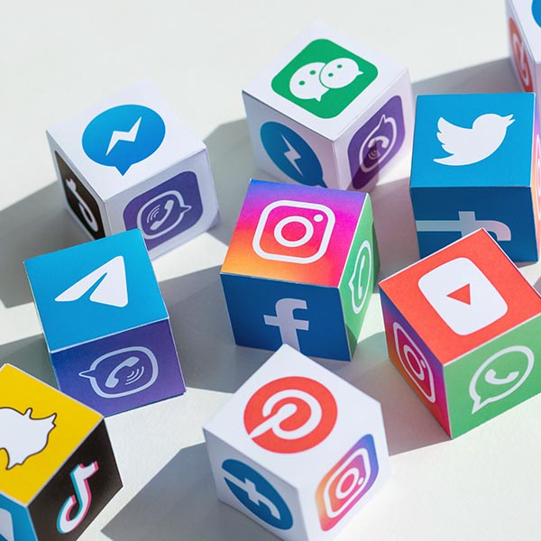 Social Media erklärt: Welche Plattform ist die richtige? - loci Deutschland GmbH